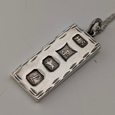 1985 UK Sterling Silver Ingot Pendant with Sterling Silver Necklace Total 11.1g